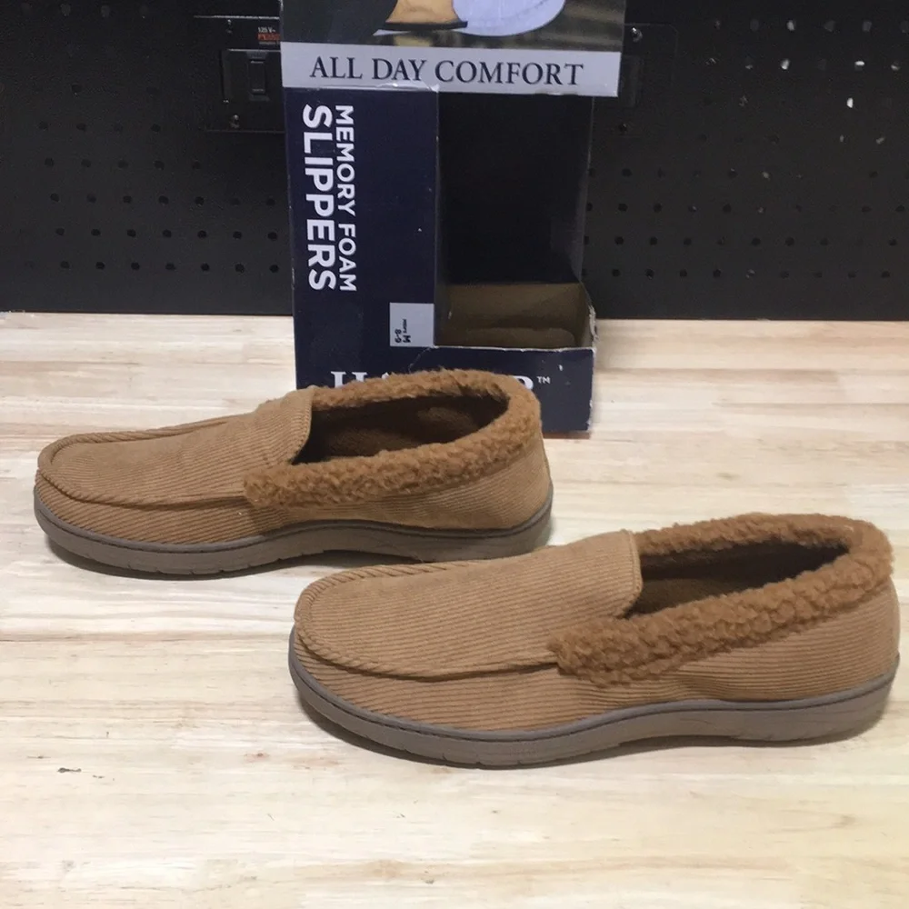New WB Haggar Men's Tan Slippers